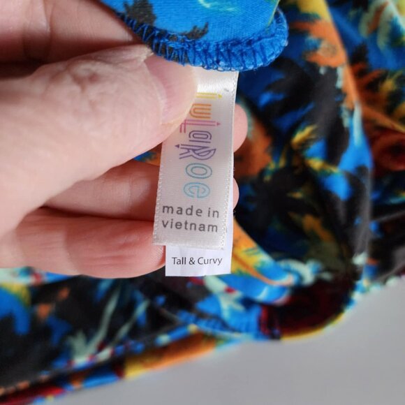 LulaRoe Palm Tree Leggings Tall & Curvy - Picture 5 of 5